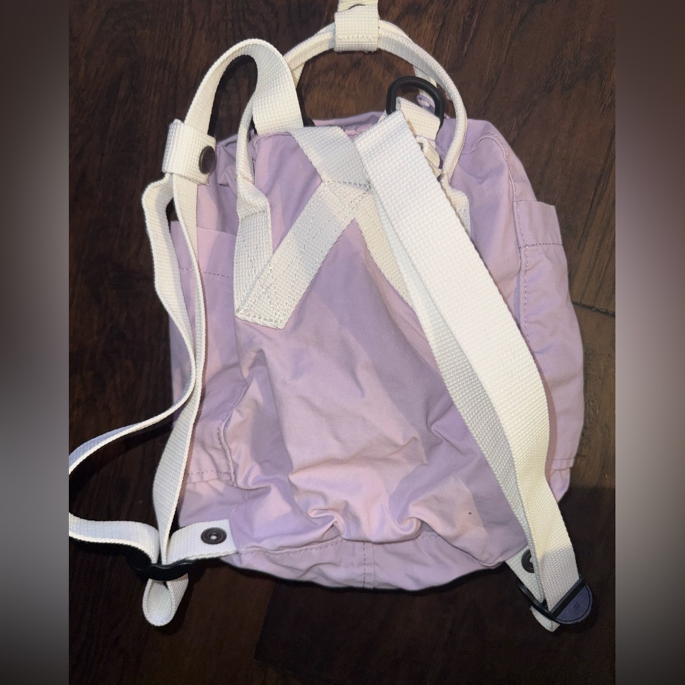 Fjallraven Kånken Mini Backpack Pastel Lavender/ Purple - Picture 2 of 3